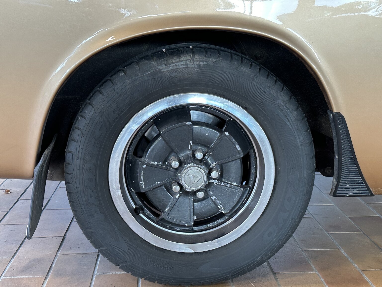 Exterior image of 1973 Volvo 1800 ES (22)