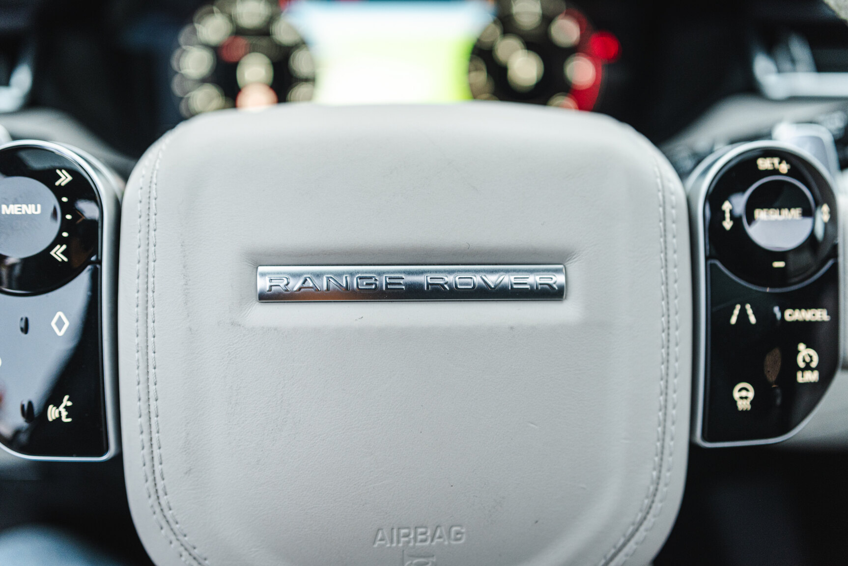 Interior image of 2018 Range Rover Velar D300 AWD HSE