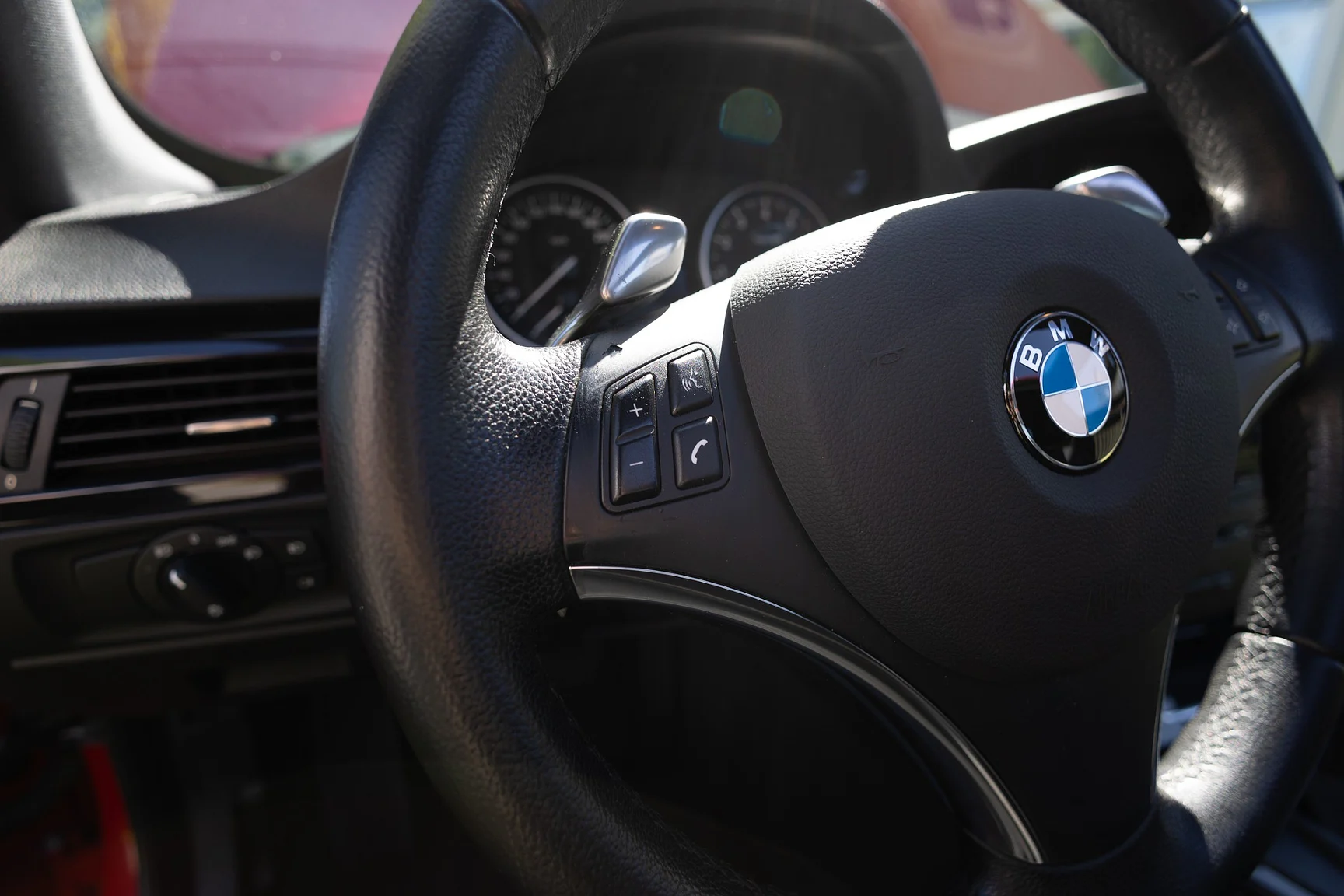 Interior image of 2007 BMW 335i Coupé (16)