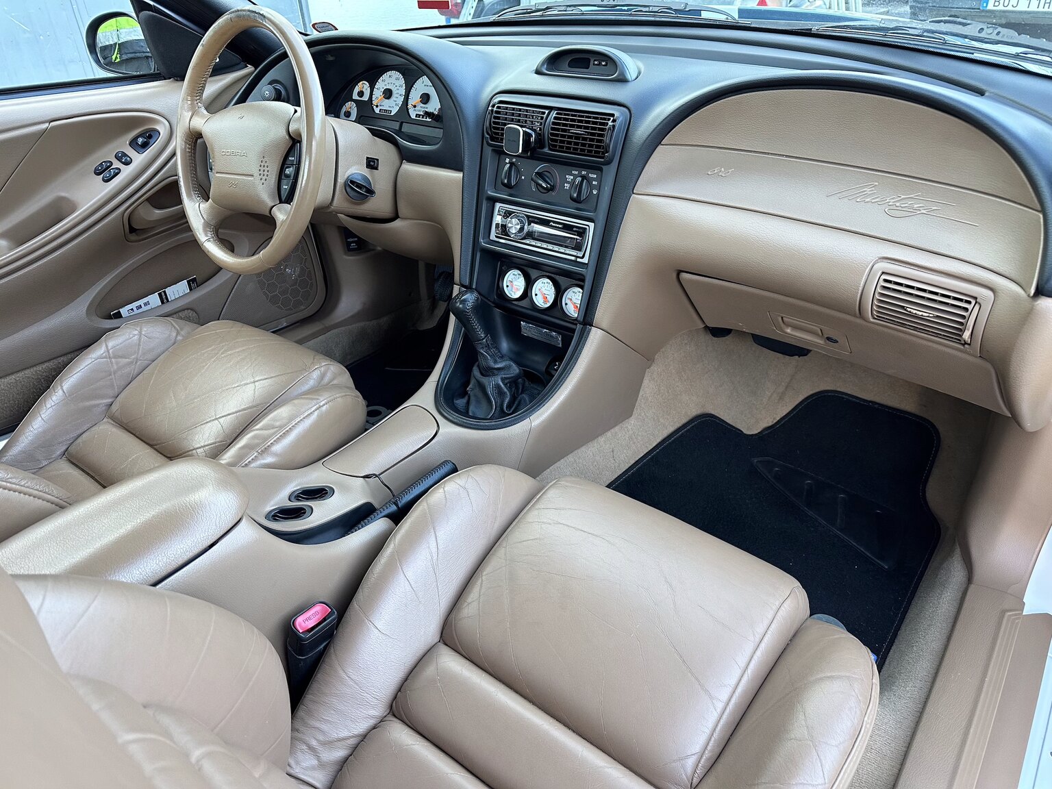 Interior image of 1997 Ford Mustang Saleen S-281 Cobra