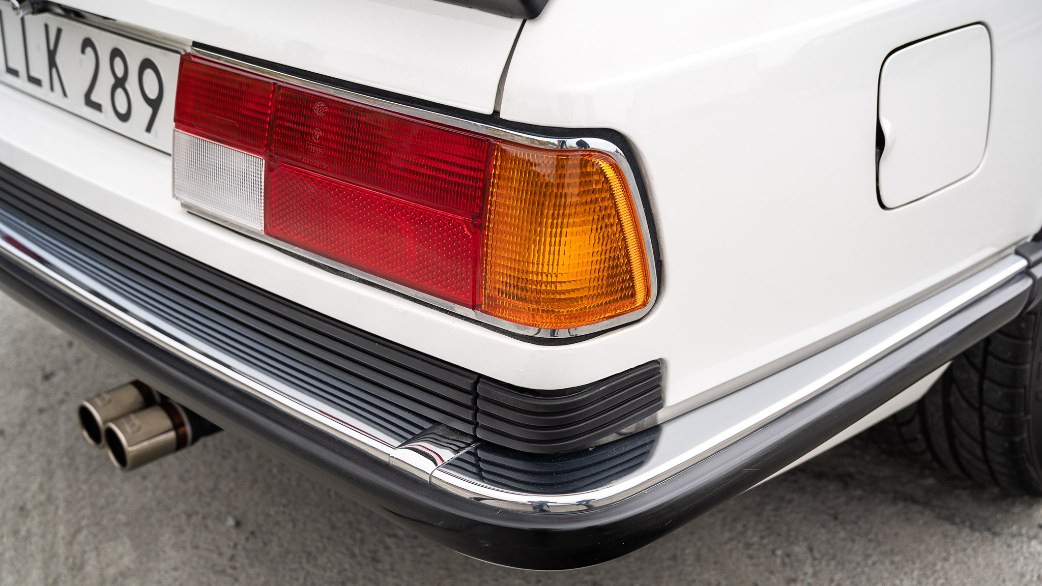 Exterior image of 1983 BMW 635 CSi