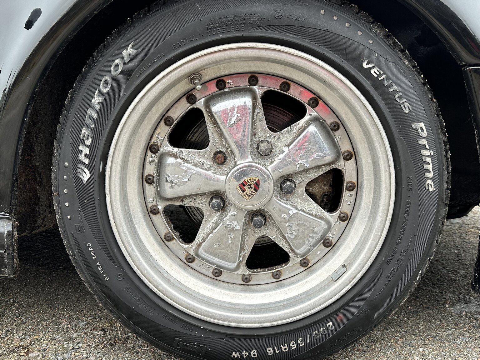 Exteriörbild på 1972 Porsche 911 T (26)