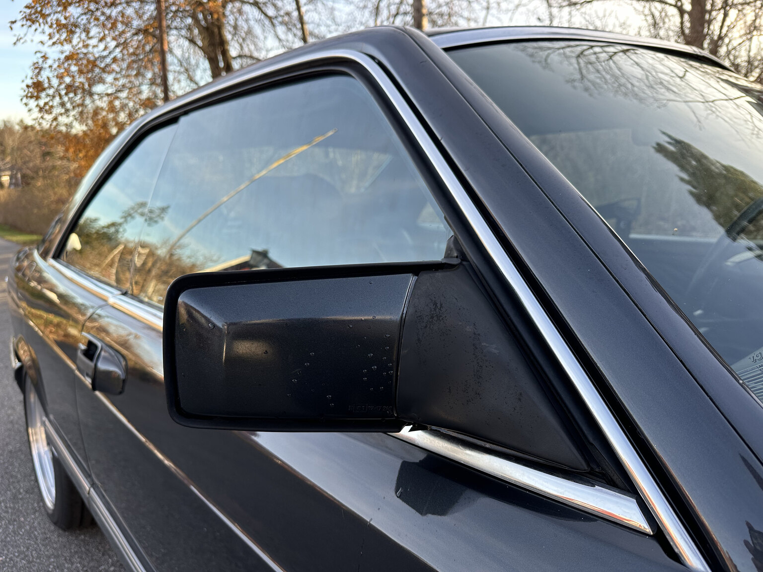 Aussenfoto 1988 Mercedes 560 SEC