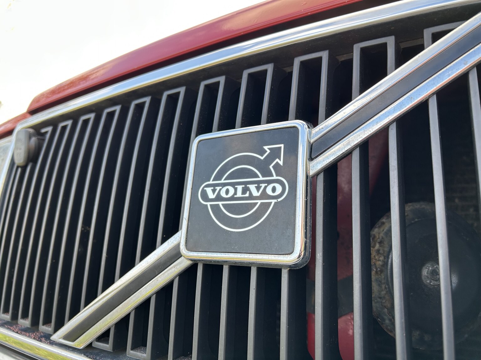 Exterior image of 1990 Volvo 240 GL