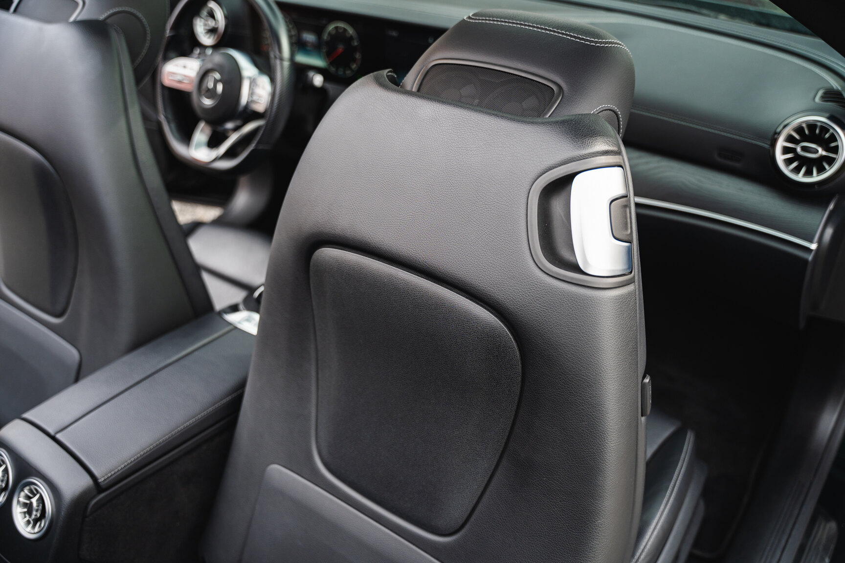 Interiörbild 2019 Mercedes-Benz E300 Cabriolet