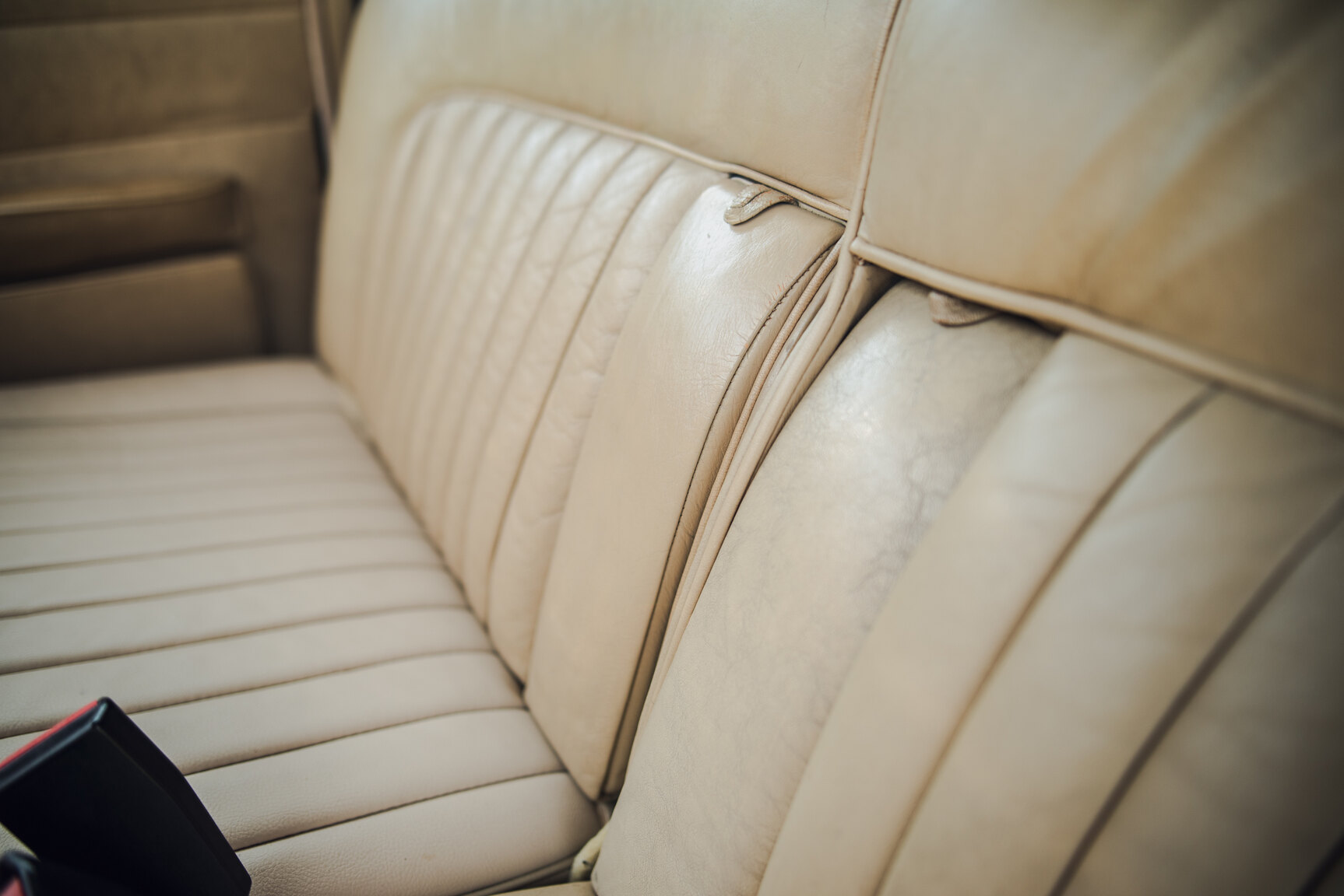 Interior image of 1965 Daimler 250 V8