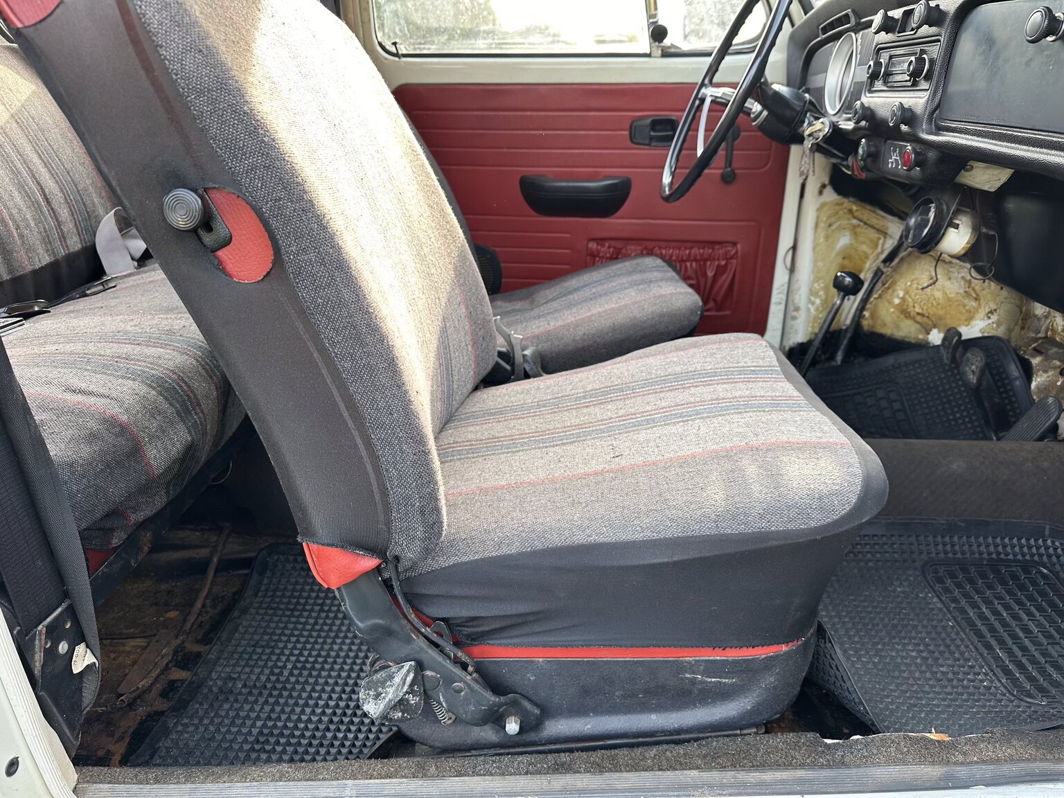 Innenraumfoto von 1971 Volkswagen Beetle 1302 S