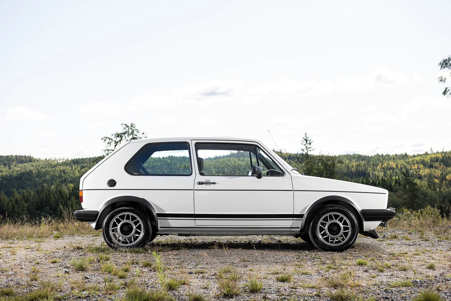 Exteriörbild på 1984 Volkswagen Golf GTI "Special" (3)