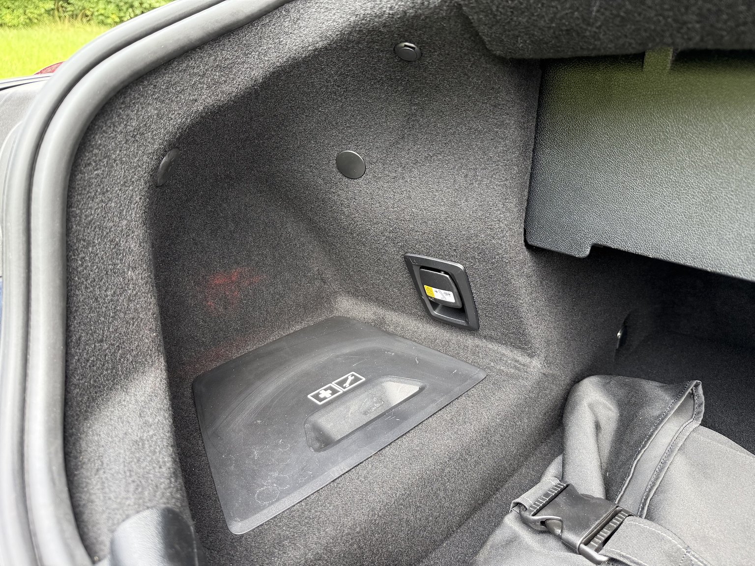 Interior image of 2019 BMW M850i xDrive Convertible Steptronic