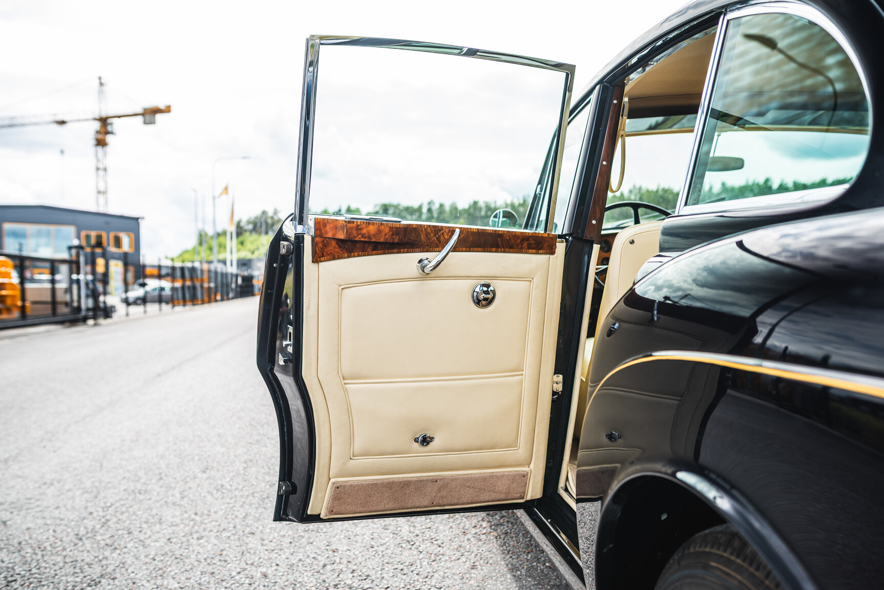 Interior image of 1960 Bentley S2 Continental 