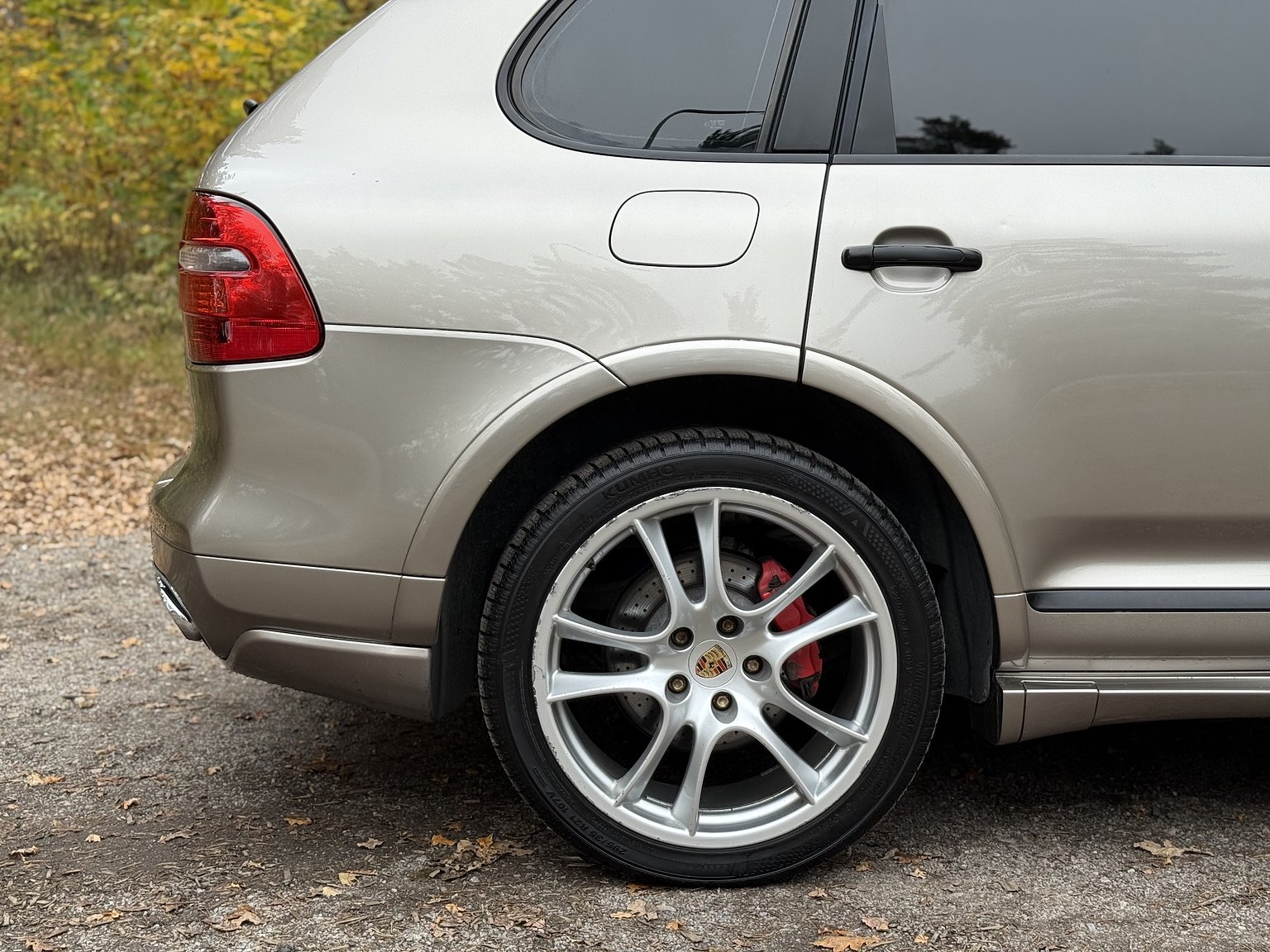 Exteriörbild på 2008 Porsche Cayenne GTS 6-växlad Manuell