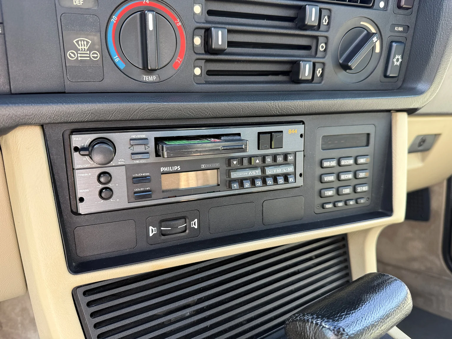 Innenraumfoto von 1985 BMW 635 CSiA (E24) (26)