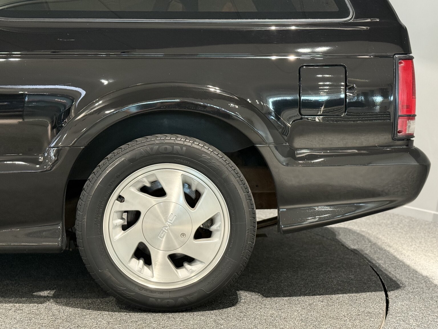 Exterior image of 1992 GMC Typhoon 