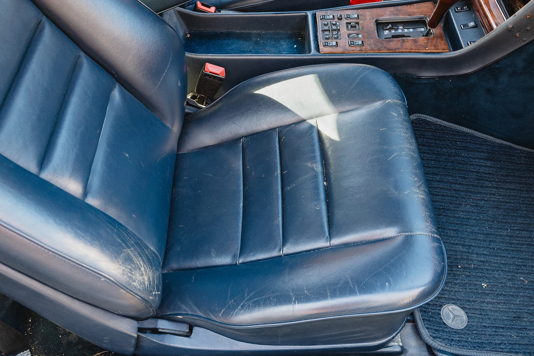Innenraumfoto von 1986 Mercedes-Benz 560 SEC  (25)