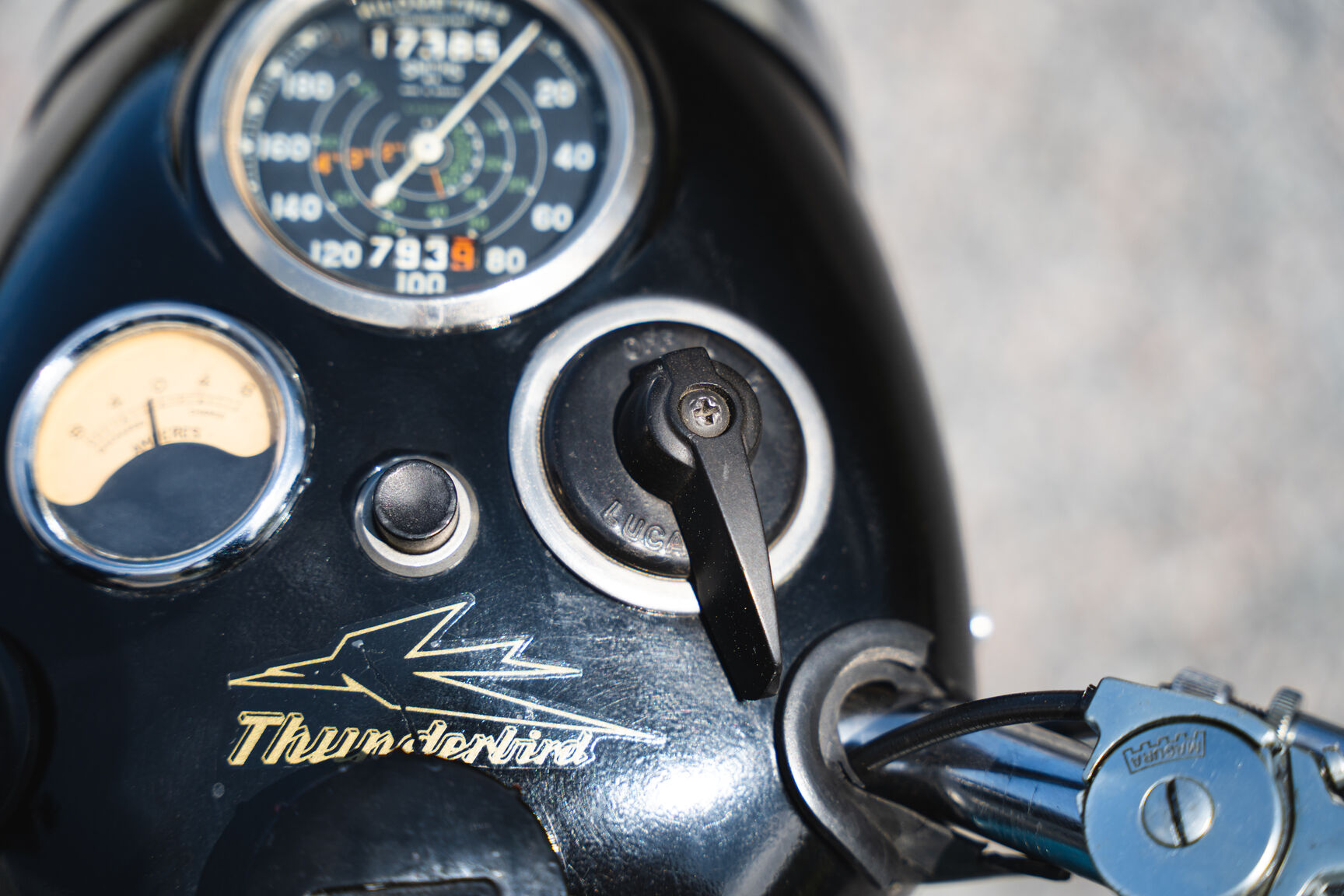 Exteriörbild på 1956 Triumph Thunderbird (34)