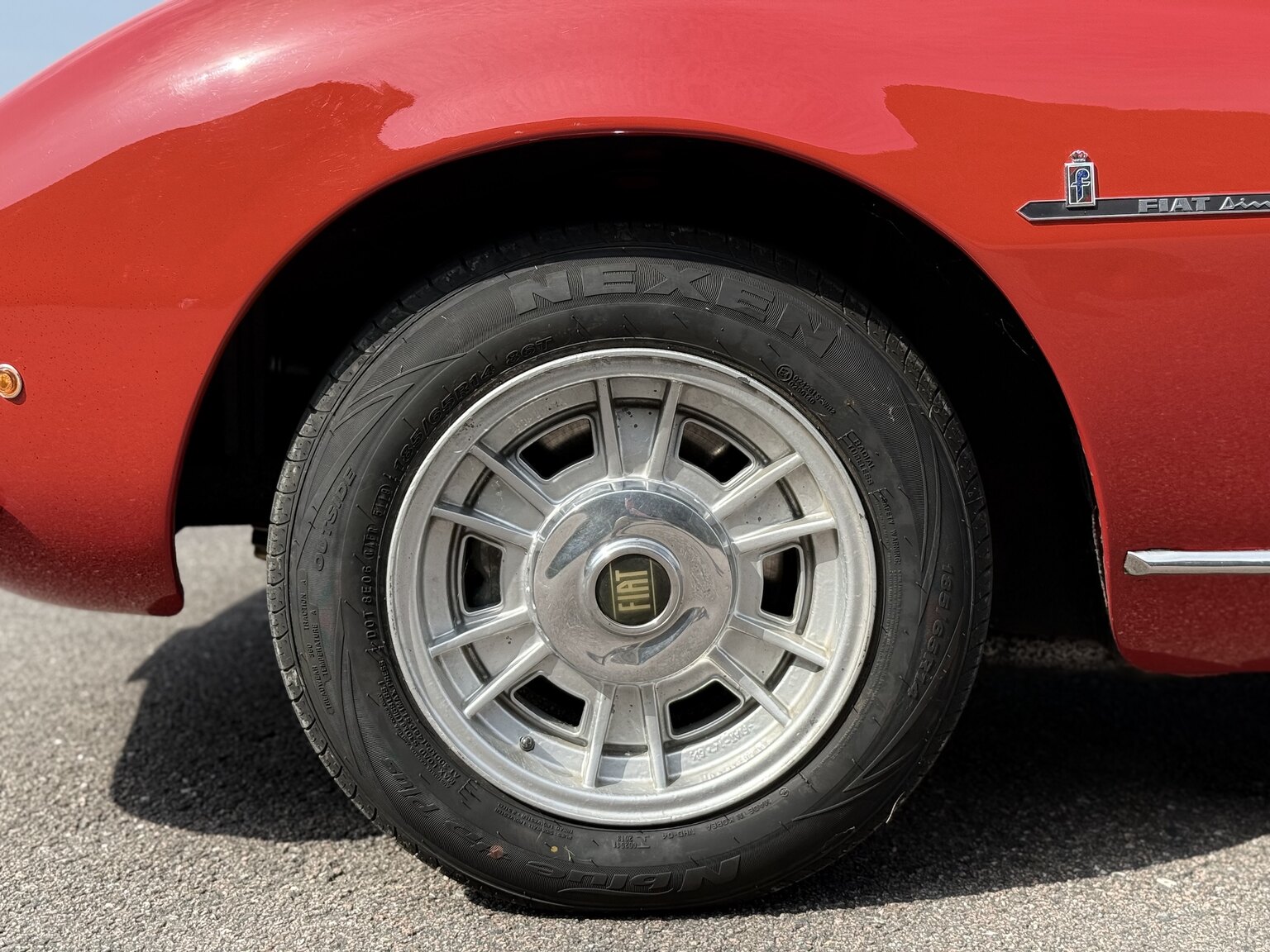 Exterior image of 1968 Fiat Dino Spider