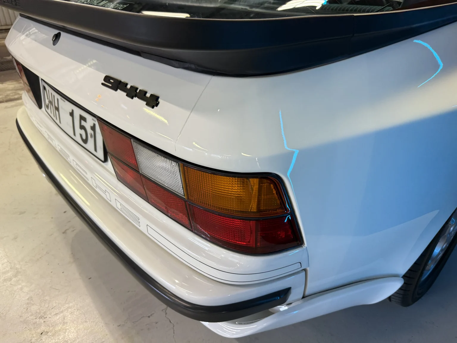 Aussenfoto 1989 Porsche 944 2.7 (36)