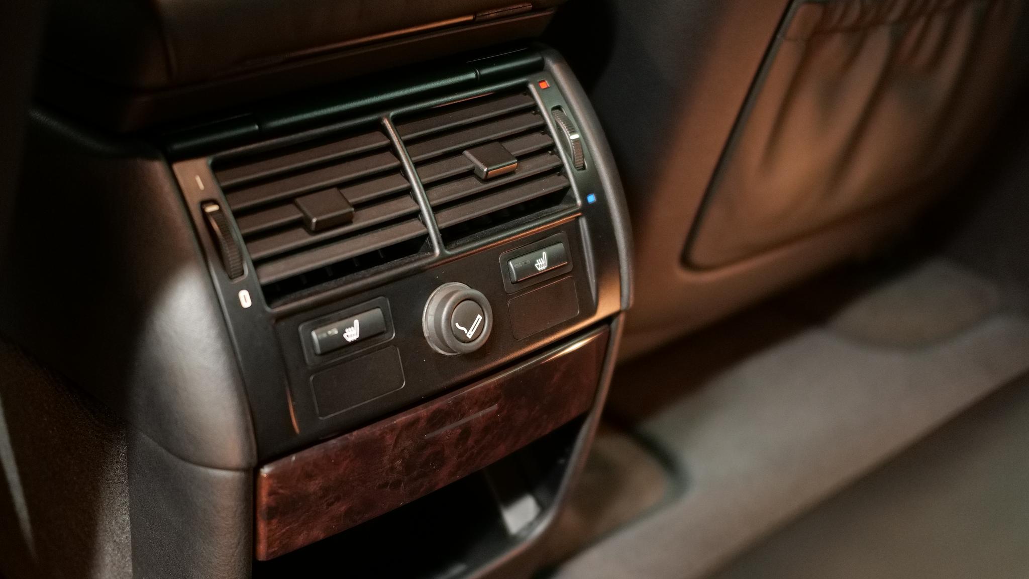 Interiörbild 2005 BMW X5 4,8IS (14)