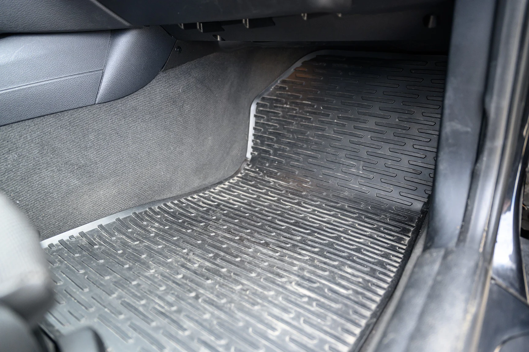 Innenraumfoto von 2007 2007 BMW 130i M Sport (66)