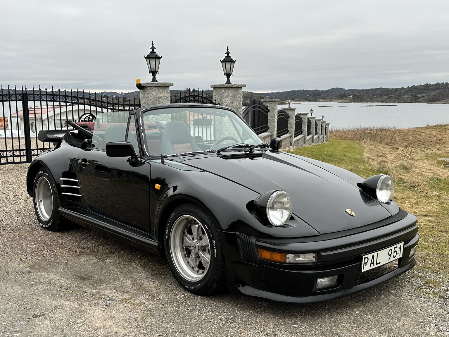 Exteriörbild på 1972 Porsche 911 T (13)