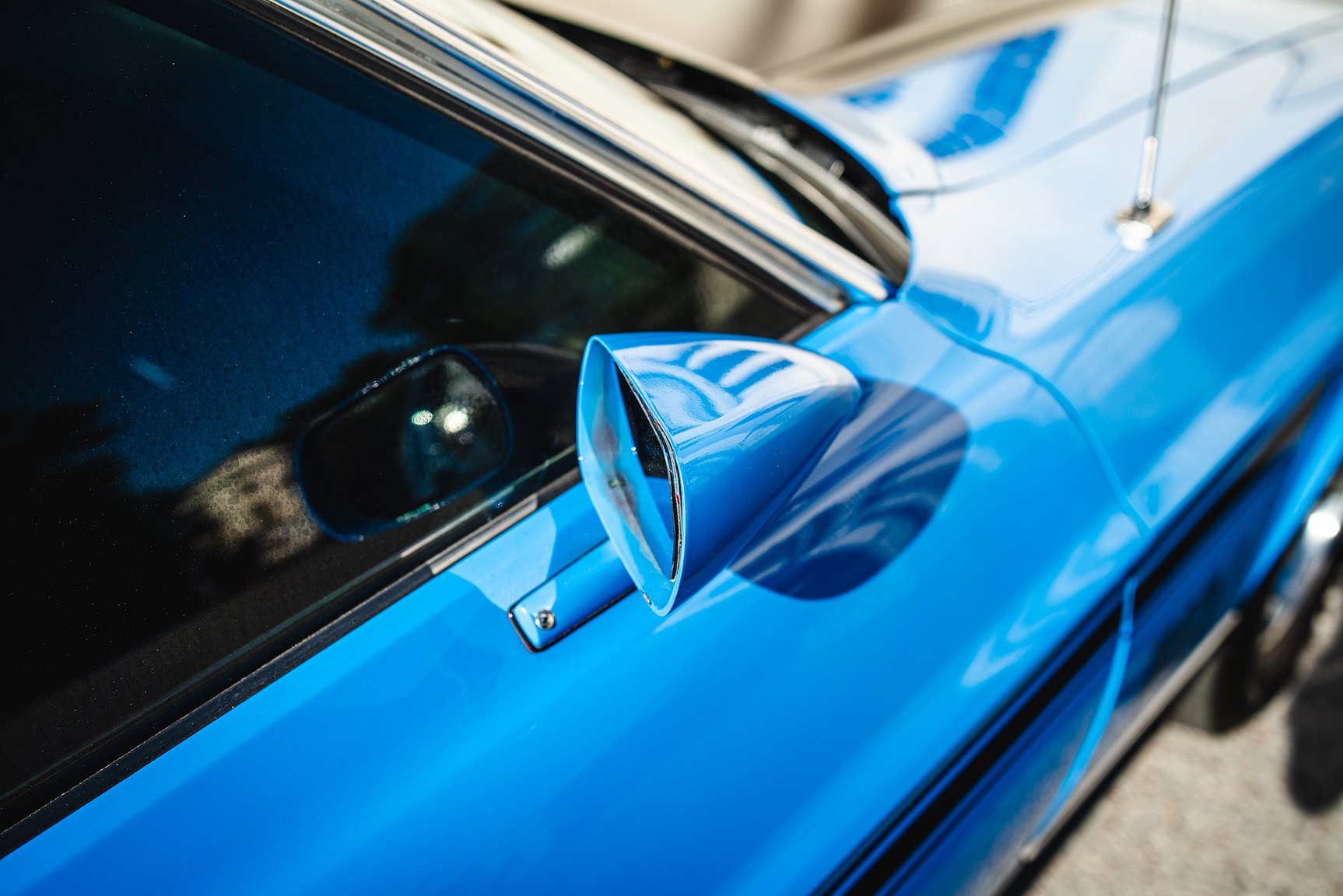 Exterior image of 1971 Ford Mustang Mach 1