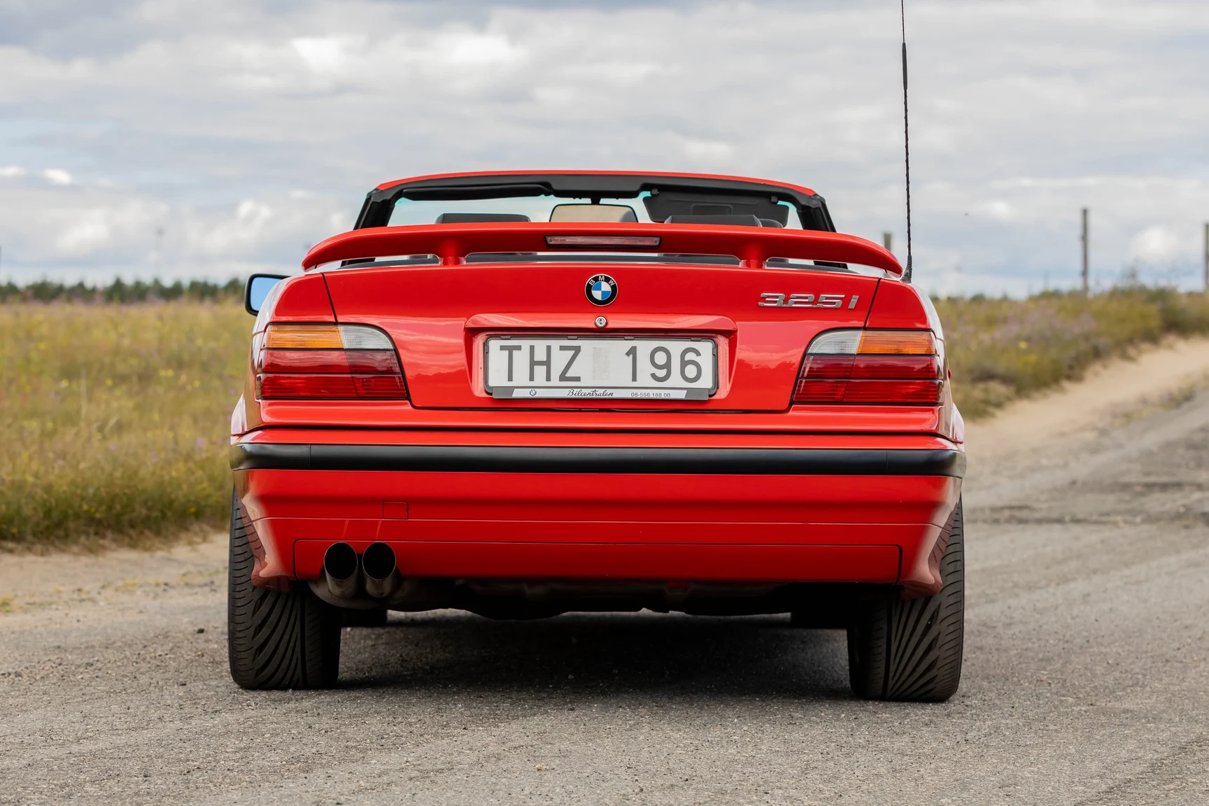 Aussenfoto 1994 BMW 325i Convertible (4)