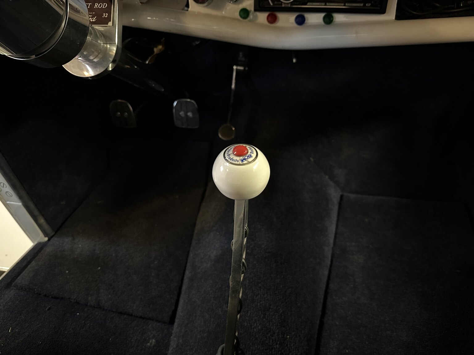 Interiörbild 1932 Custom Ford Rod White Ice