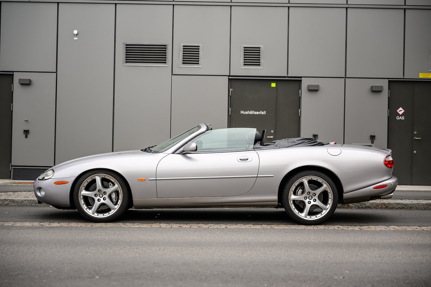 Exterior image of 2001 Jaguar XKR Silverstone