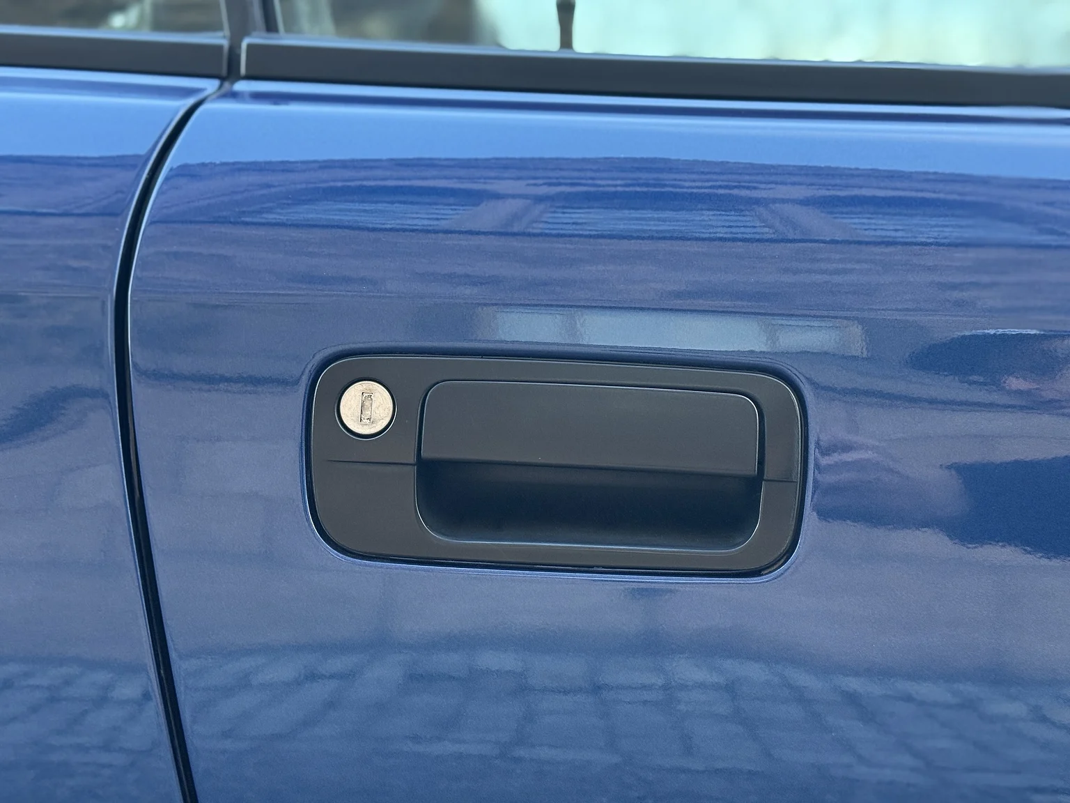 Exteriörbild på 1992 BMW 850iA - No Reserve (49)