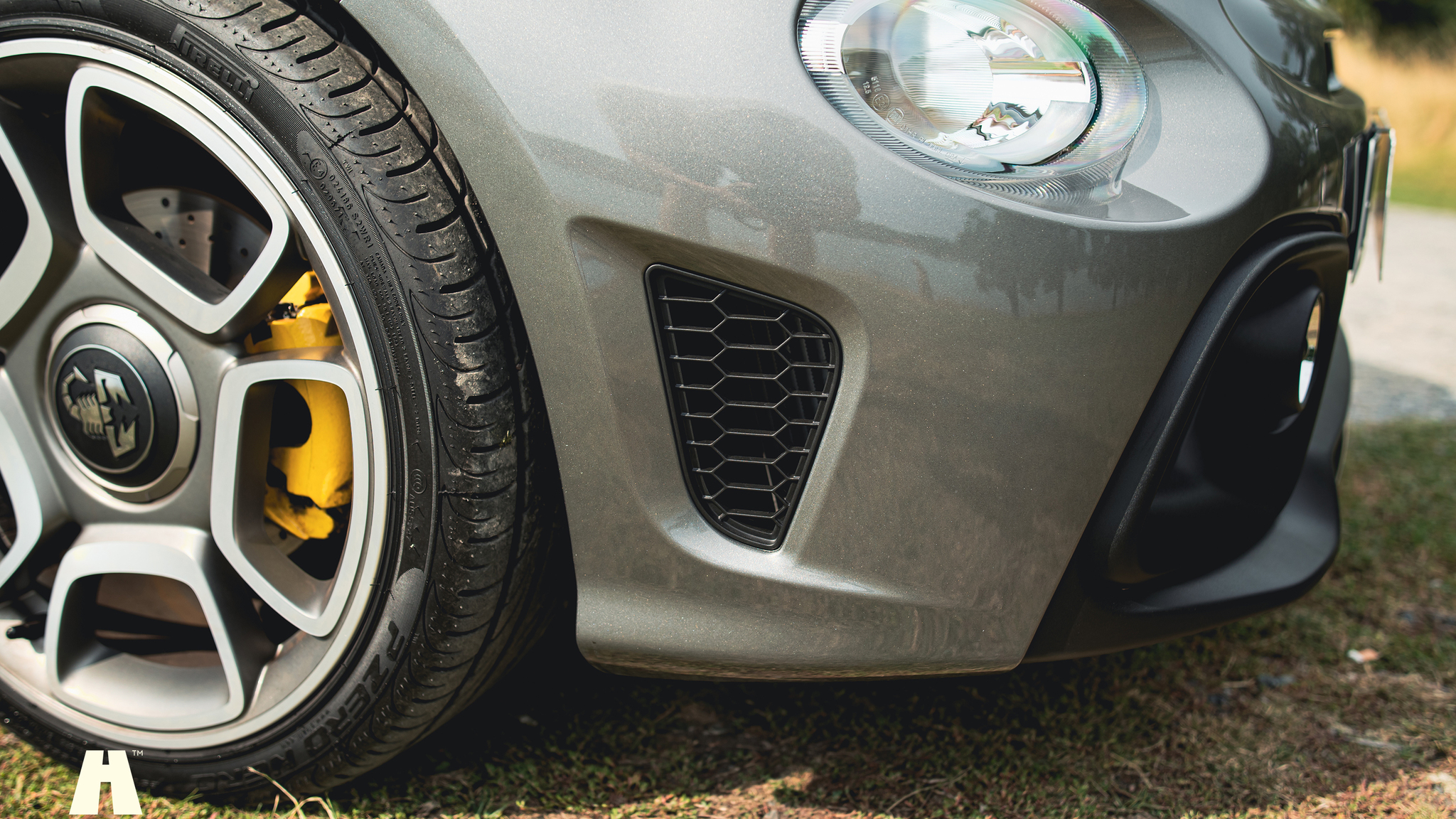 Exteriörbild på 2018 Abarth 595 Turismo CAB