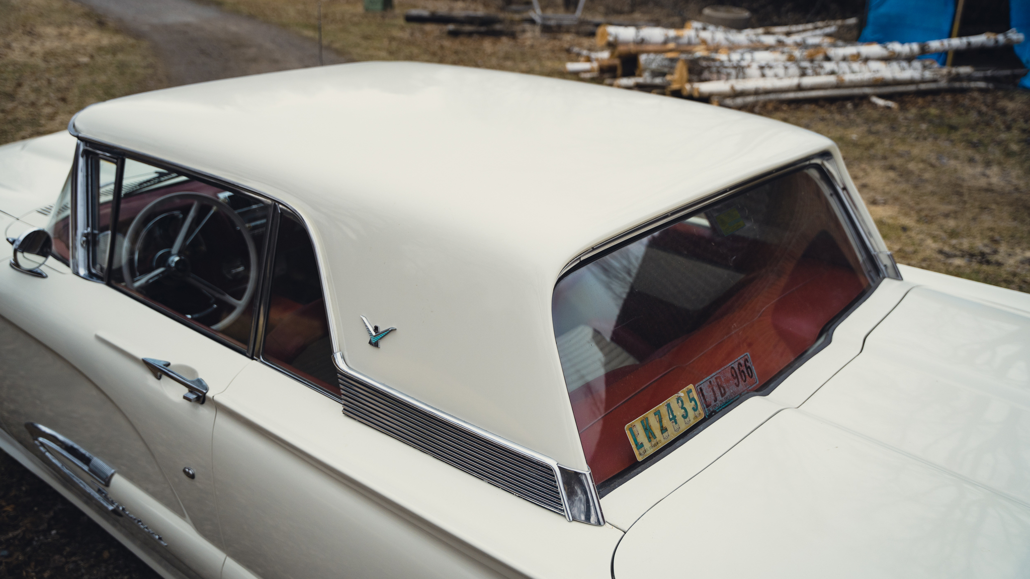 Exteriörbild på 1959 Ford Thunderbird hardtop