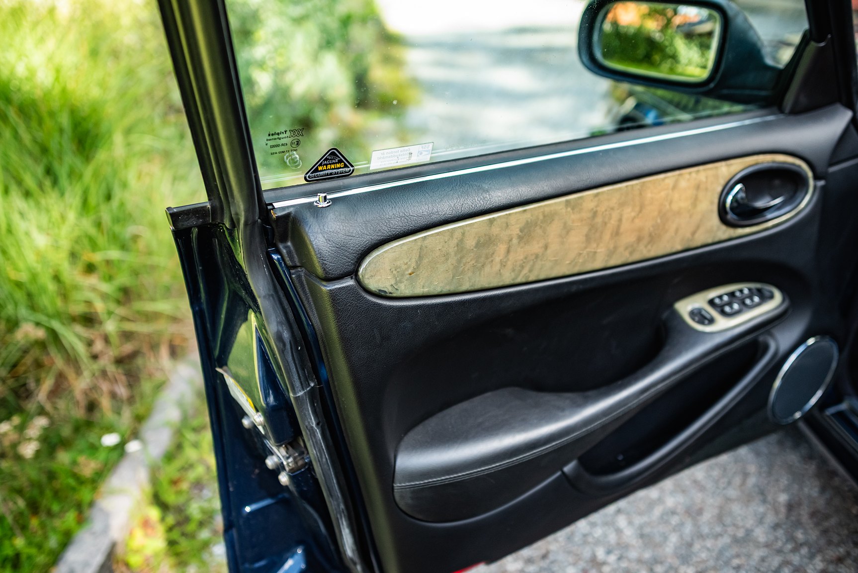 Interior image of 2001 Jaguar XJR