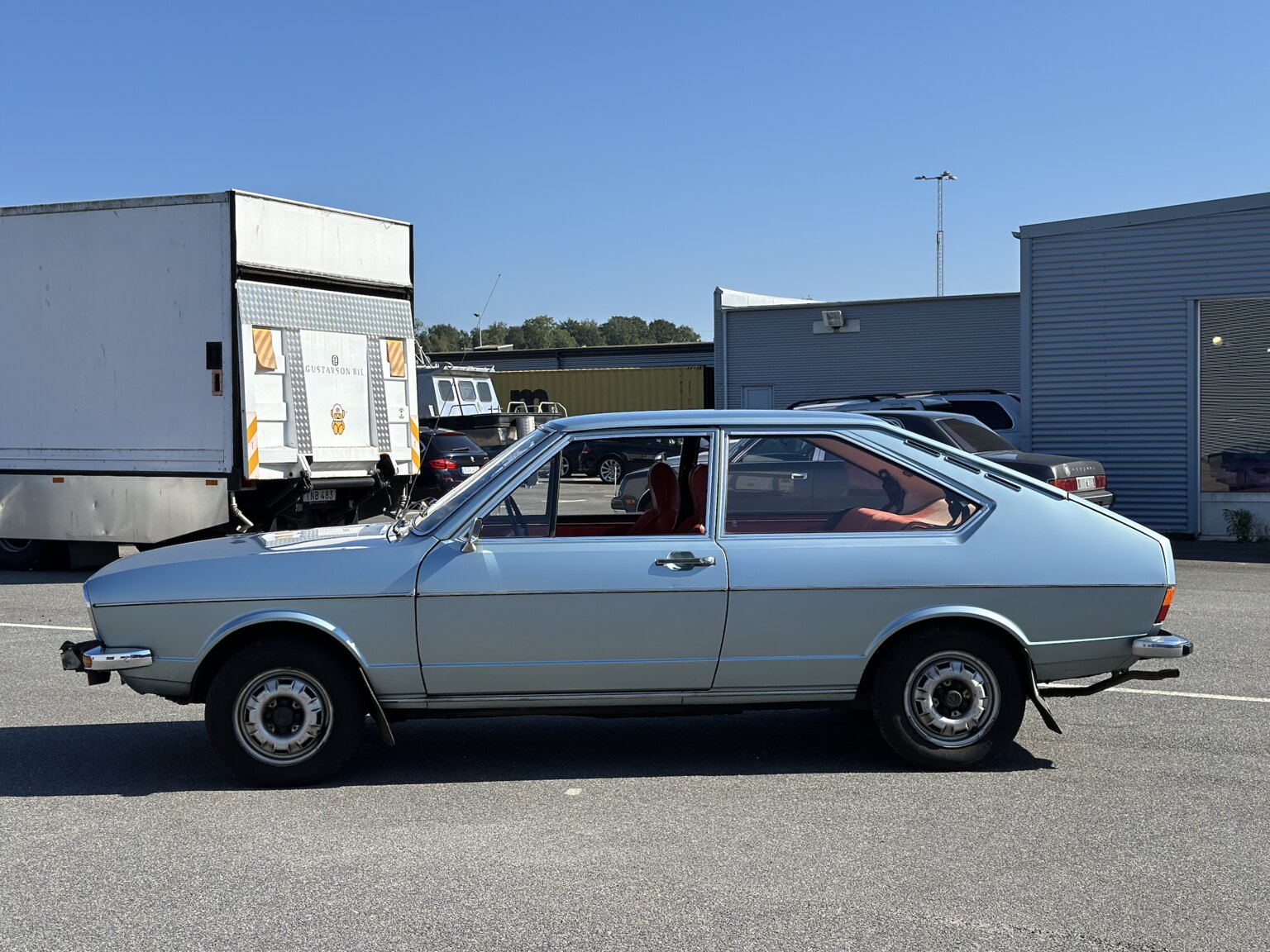 Exteriörbild på 1974 Volkswagen Passat Two Door