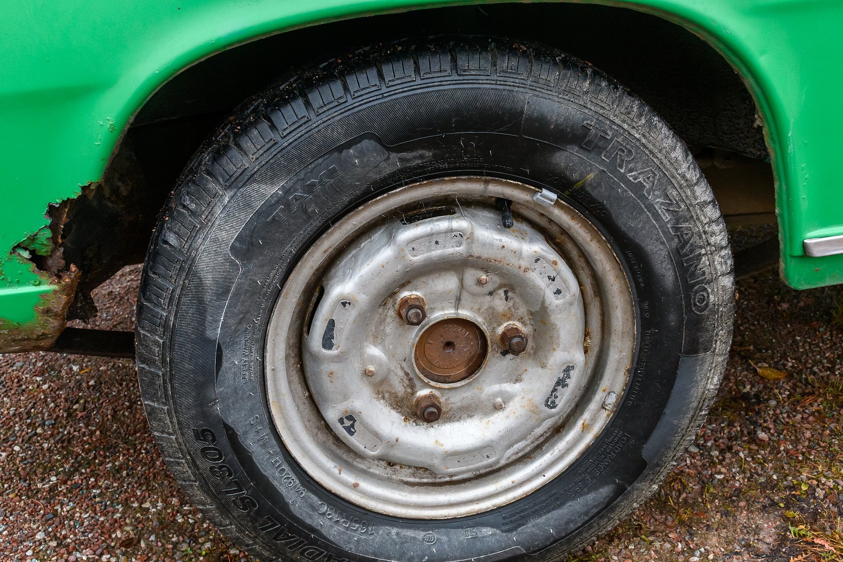 Exteriörbild på 1974 DAF 6633 - NO RESERVE