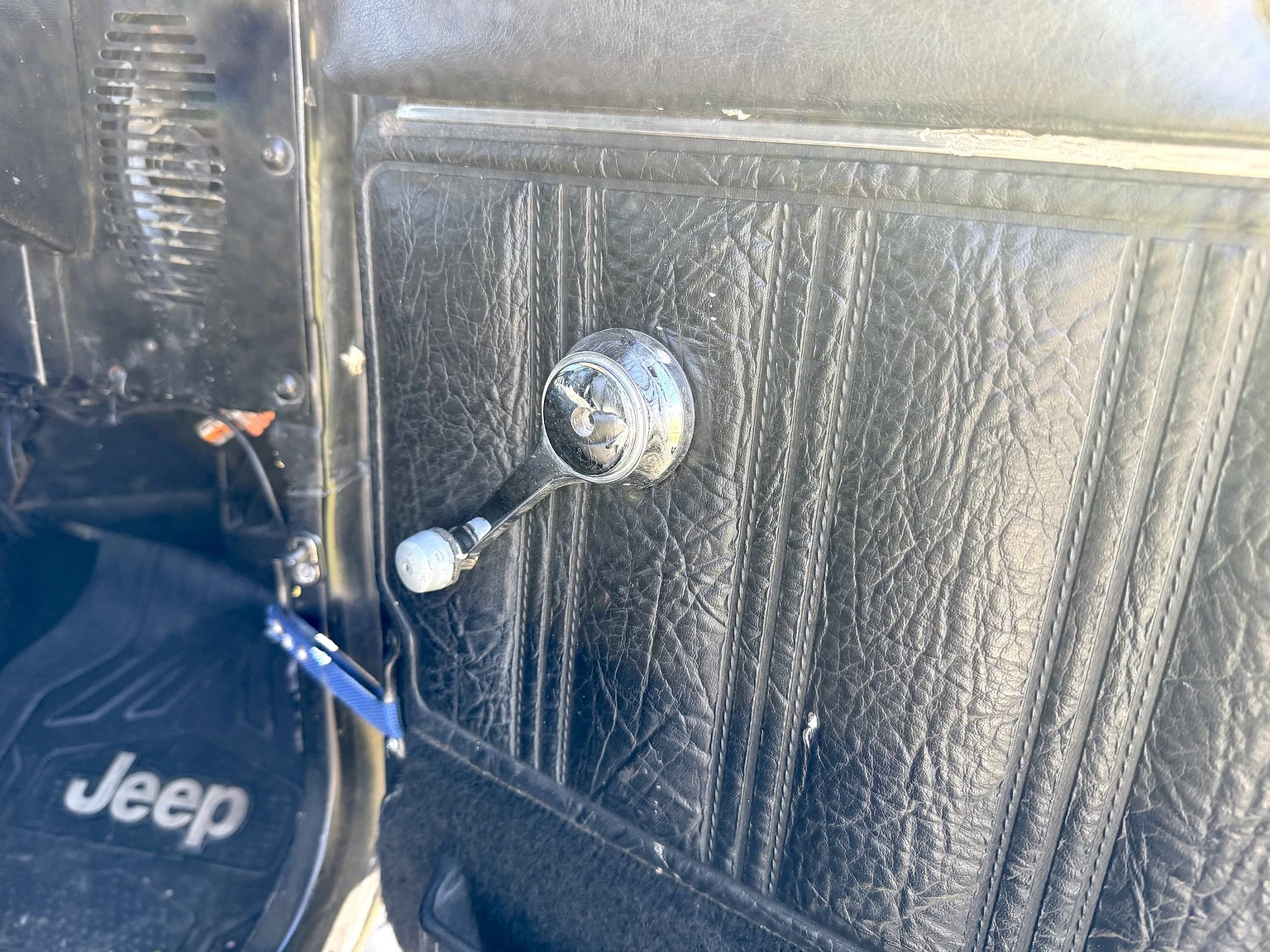 Exterior image of 1990 Jeep Wrangler Islander (111)