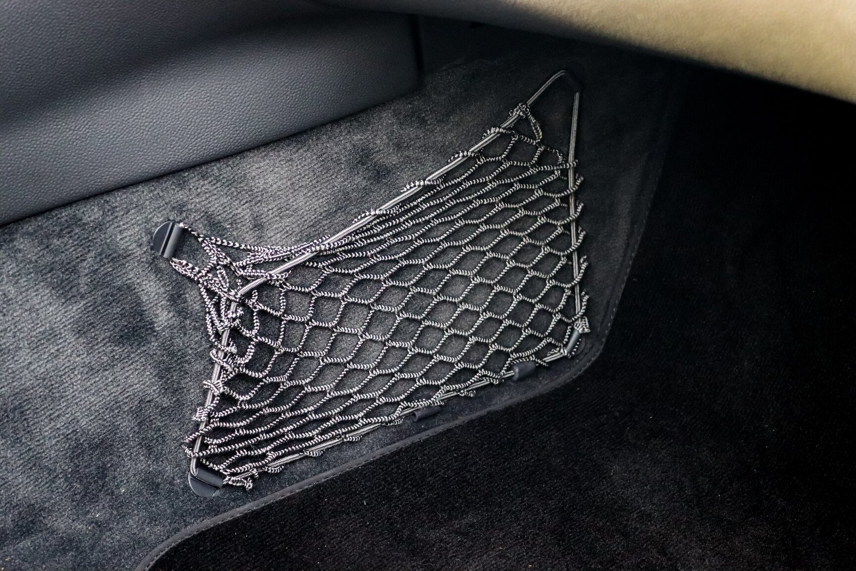 Interior image of 2006 Mercedes-Benz SL 500