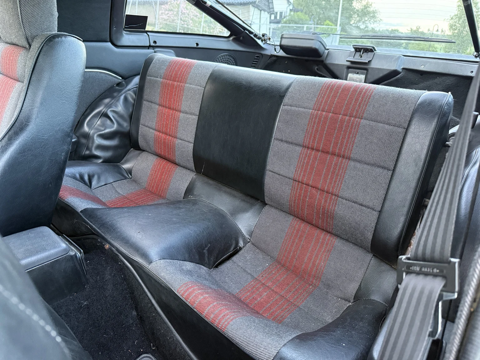 Interior image of 1983 Mazda RX-7 (43)
