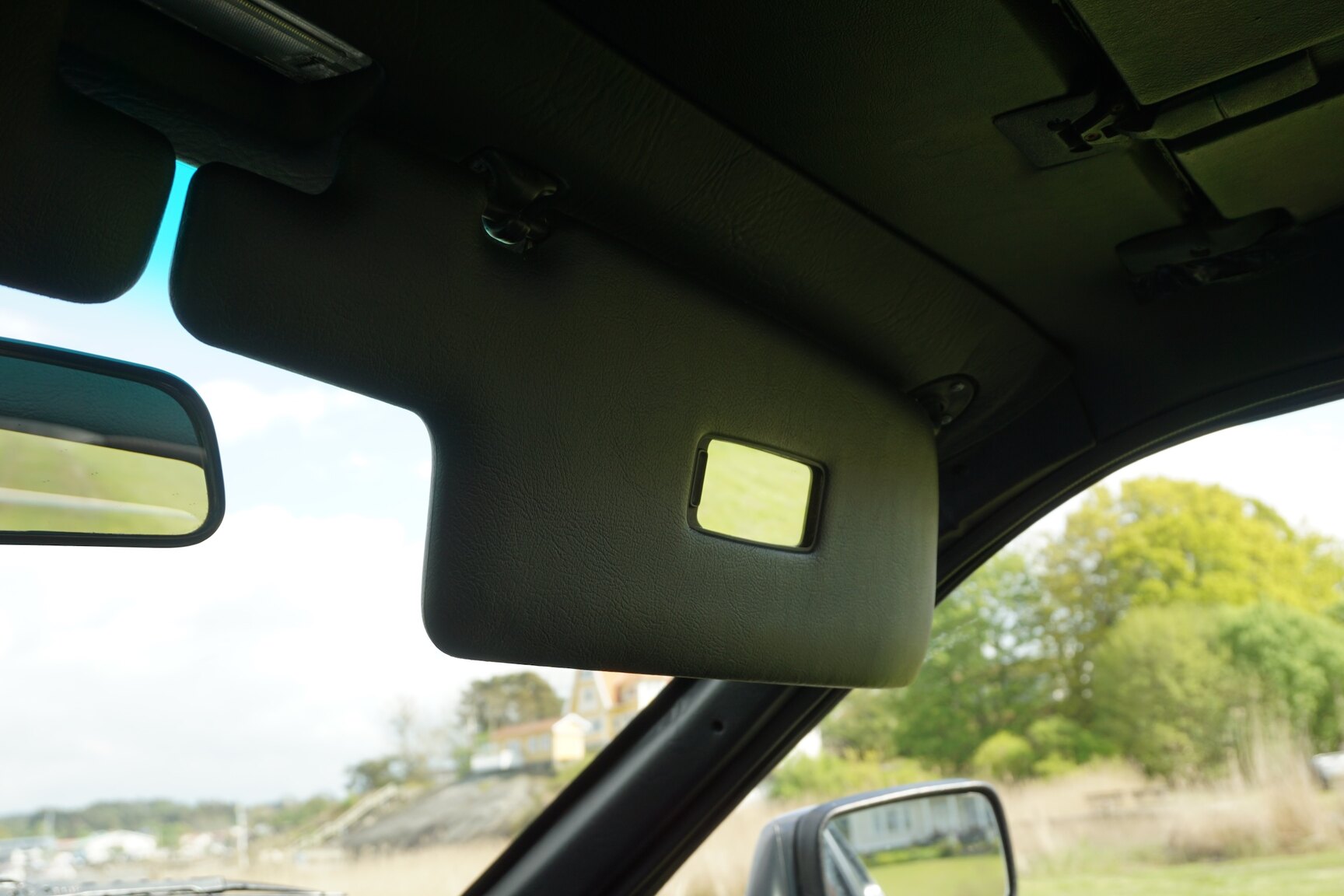 Interior image of 1985 Porsche 944 "NO RESERVE AUCTION"