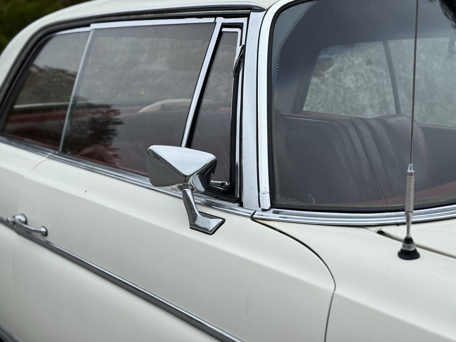 Exteriörbild på 1963 Mercedes-Benz 220 SE