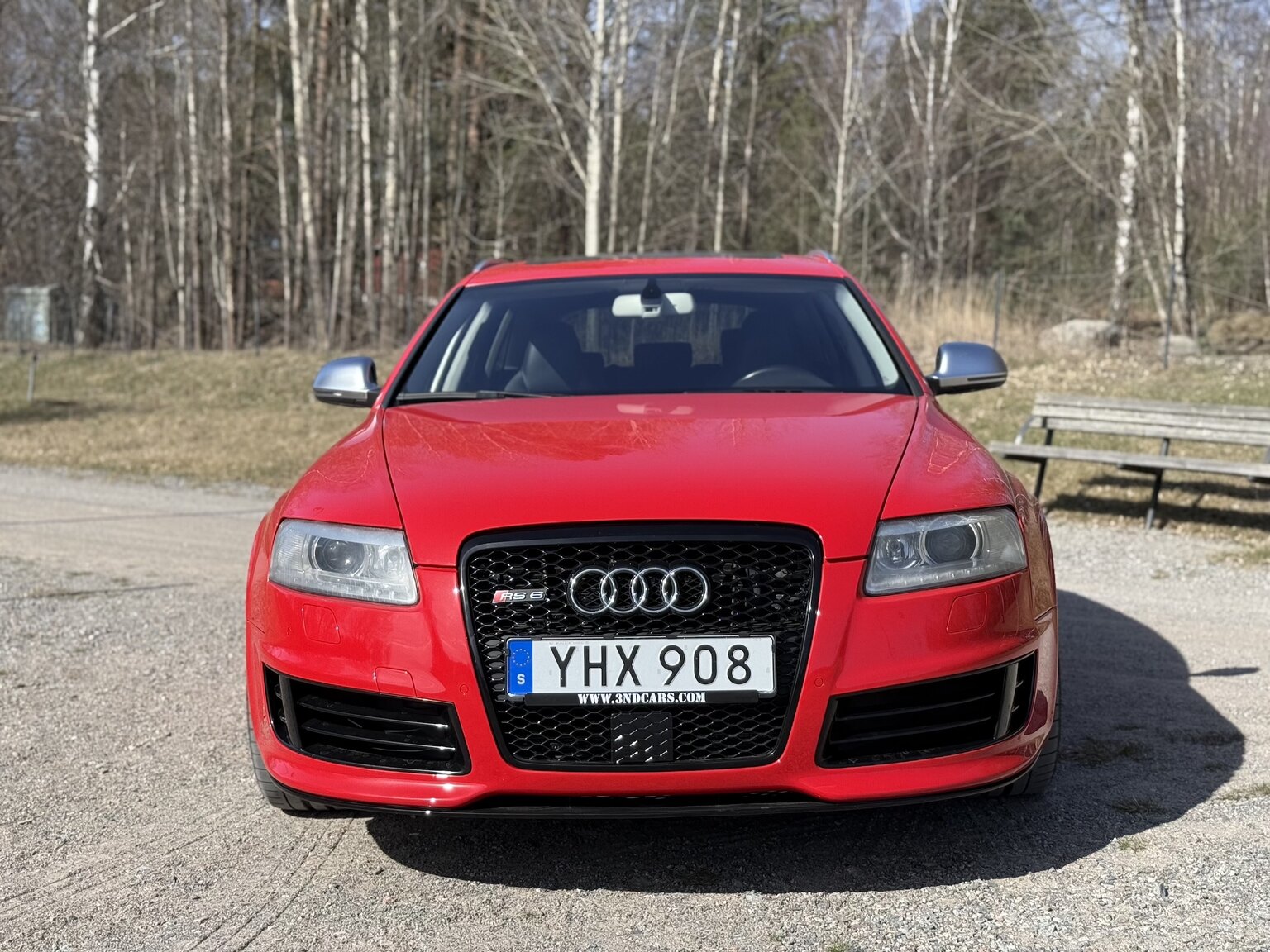 Exterior image of 2010 Audi RS6 Avant V10 Quattro