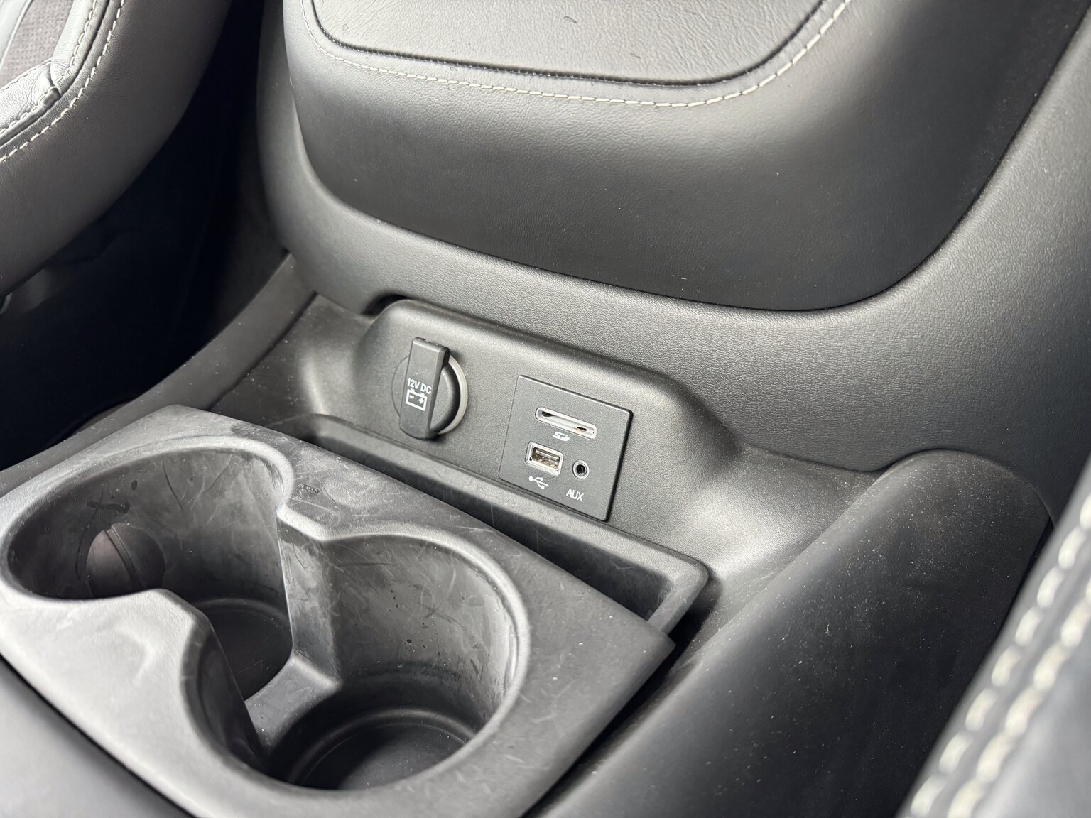 Interiörbild 2014 Dodge Viper GTS (33)