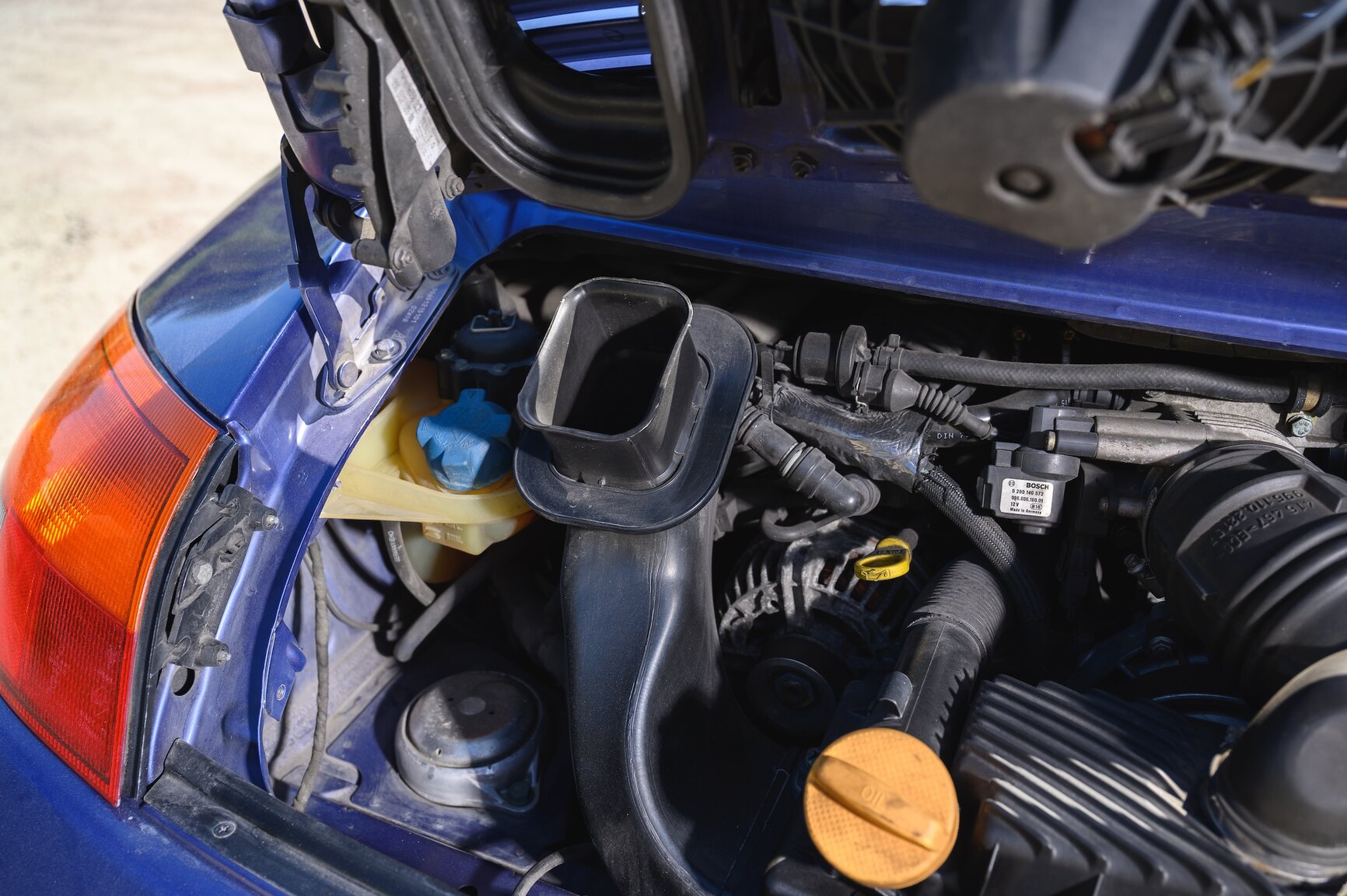 Image of 1998 Porsche 911 Carrera Tiptronic mechanics (3)