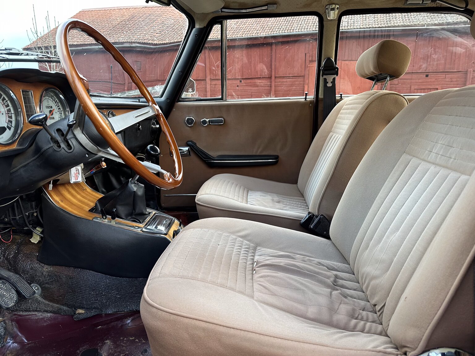 Innenraumfoto von 1973 Alfa Romeo Berlina 2000