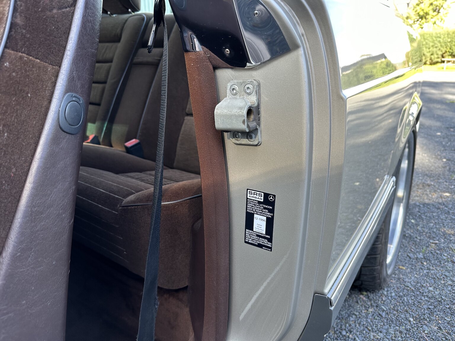 Innenraumfoto von 1986 Mercedes-Benz 500 SEC (8)