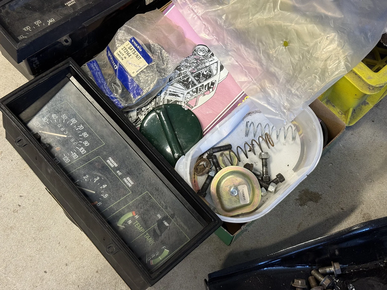 Image of 1973 Volvo 142 2.0 Deluxe mechanics (22)