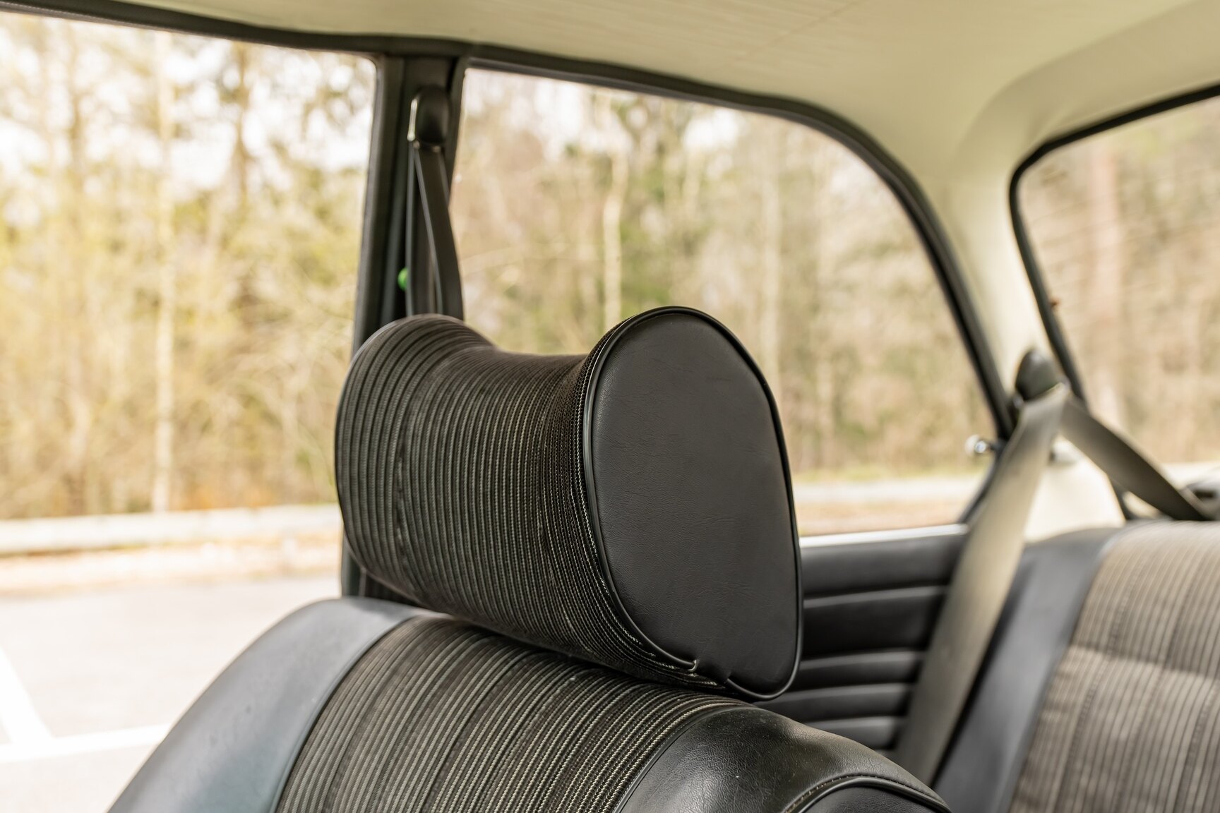Interior image of 1975 BMW 2002