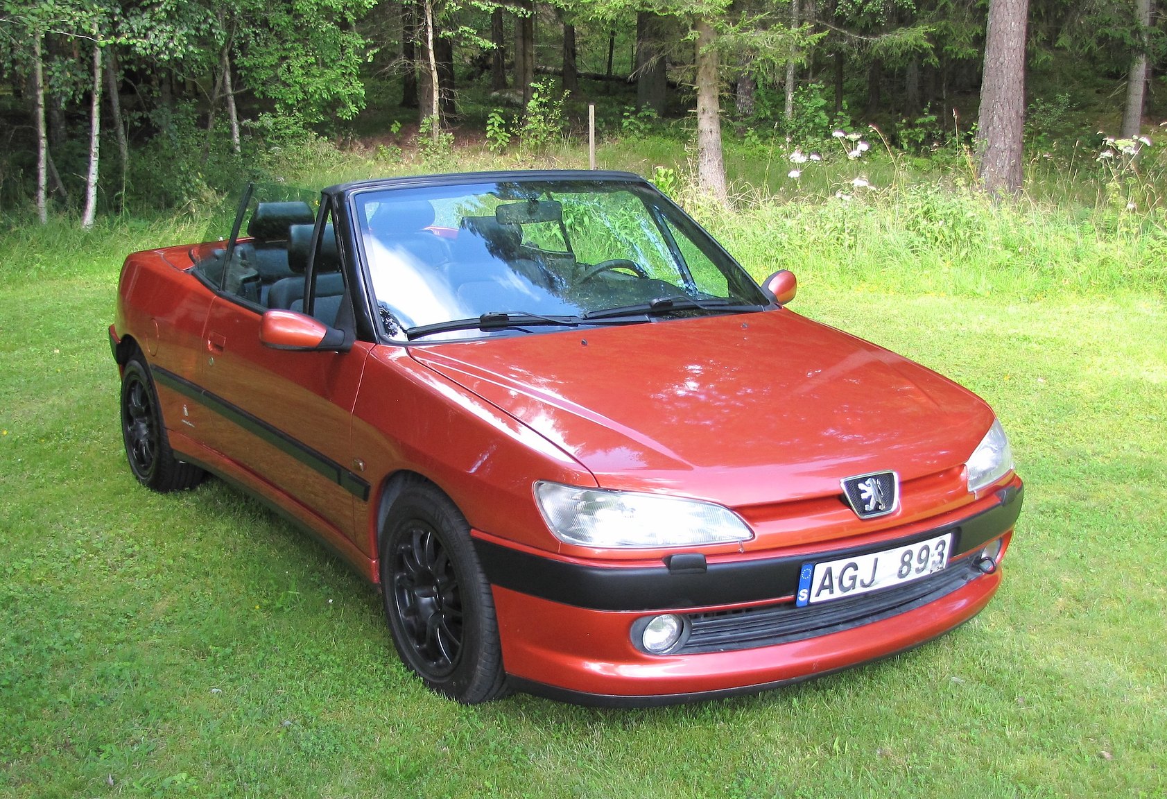 Exterior image of 1999 Peugeot 306 Cabriolet 2.0 Manuell
