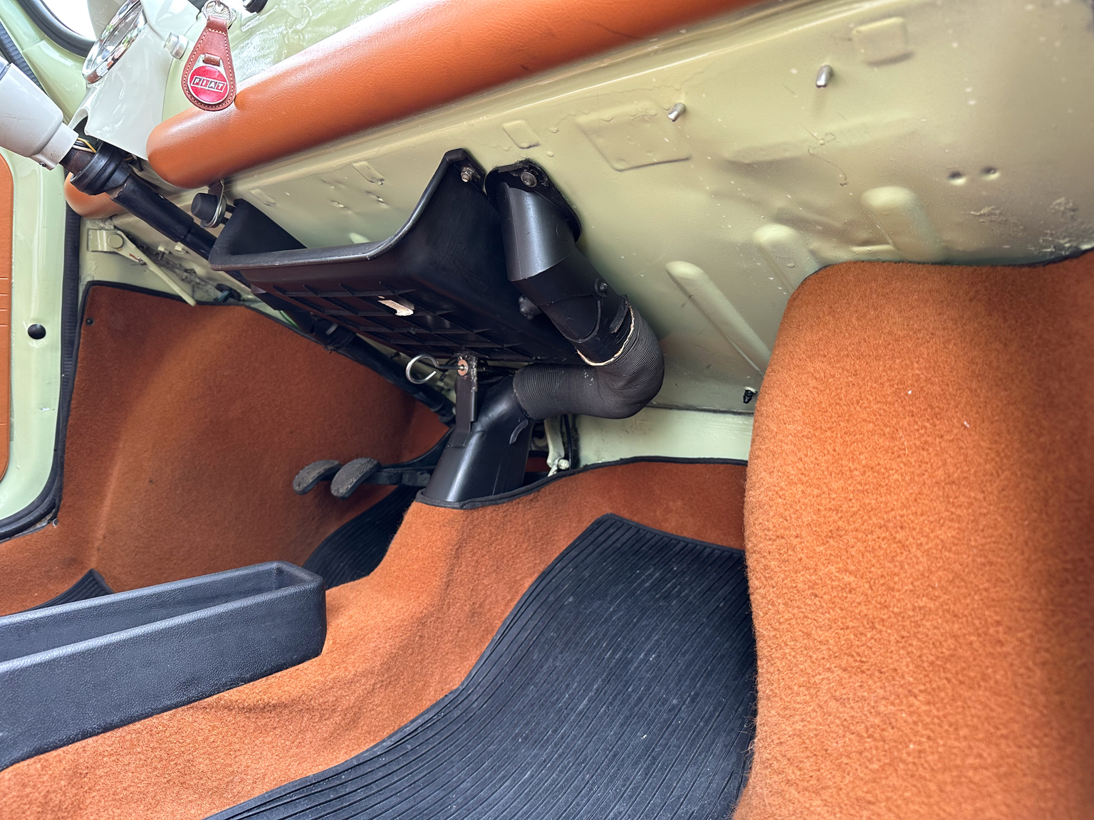 Interior image of 1970 Fiat 500 Lusso