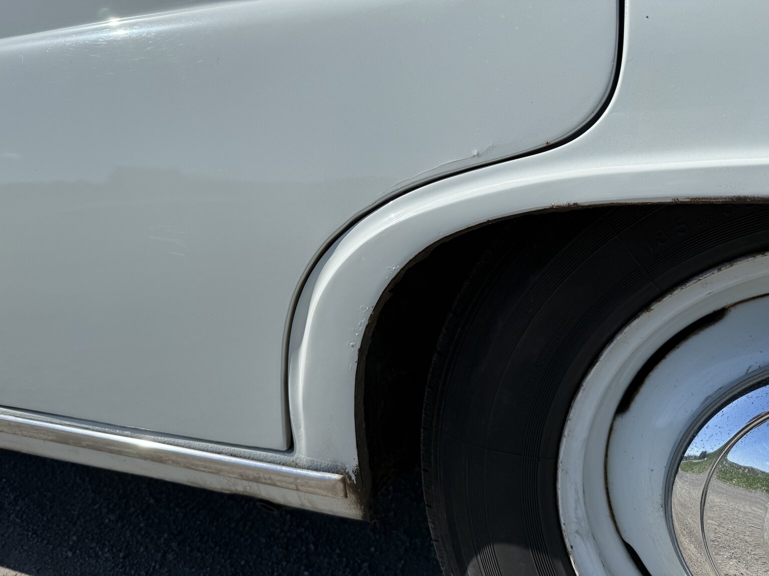 Exterior image of 1967 Mercedes-Benz 230 Safari
