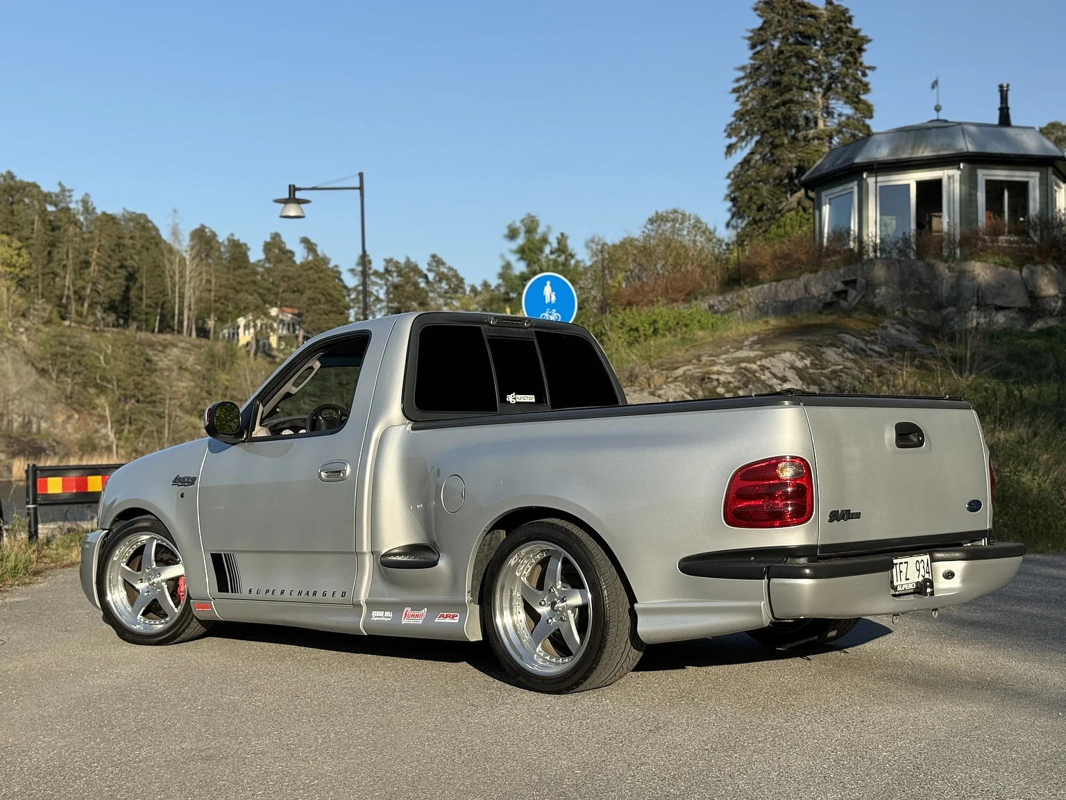Aussenfoto 2002 Ford F 150 Lightning / Kenne Bell (27)
